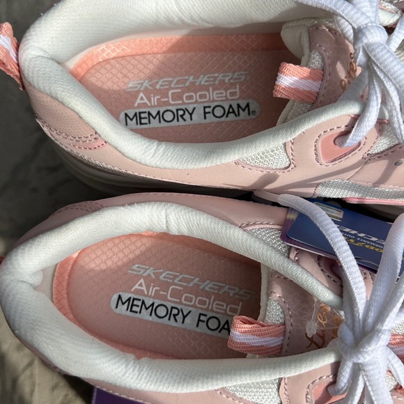 New Skechers D’ Lites 4.0 Goodyear Women’s Memory Foam Sneakers Sz 11 - Picture 8 of 11